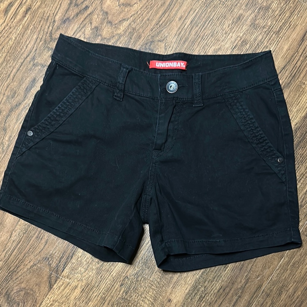 UNIONBAY Tailored Style Business Casual Shorts